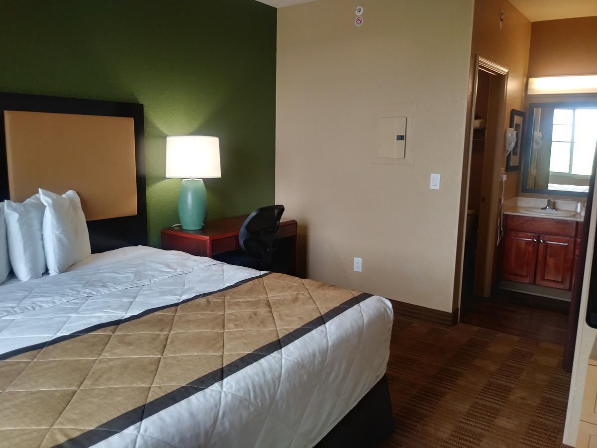 Extended Stay America Suites - Detroit - Auburn Hills - Featherstone Rd Exterior photo