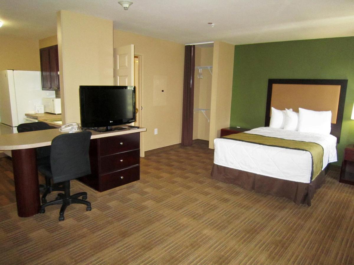 Extended Stay America Suites - Detroit - Auburn Hills - Featherstone Rd Exterior photo